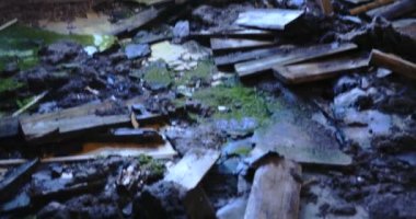 Eski terk edilmiş bir fabrikanın kalıntıları.