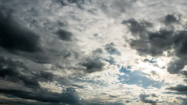 Cloudscape 灰蒙蒙的雨云，时间的推移。4 k — 图库视频影像