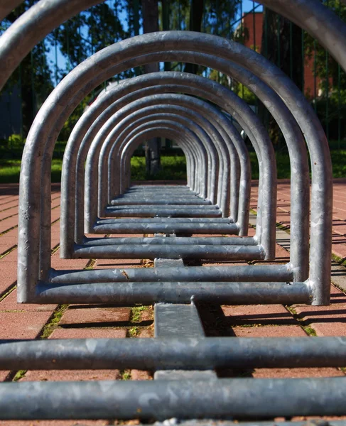 Soporte espiral metálico para bicicletas — Foto de Stock