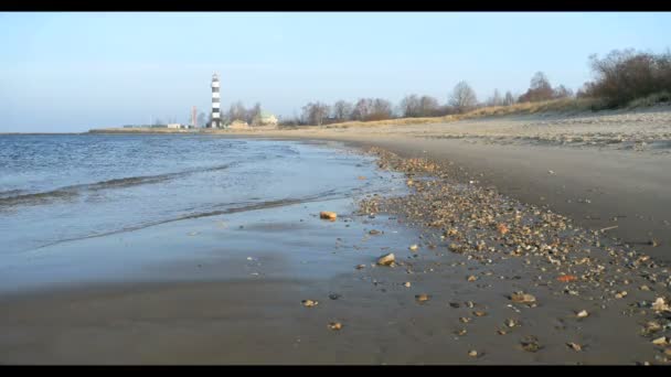 Storm seascape - frantumazione wawes acqua con schiuma bianca — Video Stock