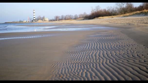 Песчаный пляж в Балтийском море, Рига Латвия — стоковое видео