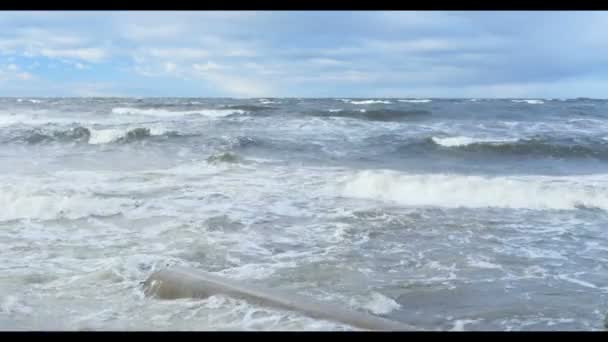 Spiaggia di sabbia nel Mar Baltico, Riga Lettonia — Video Stock