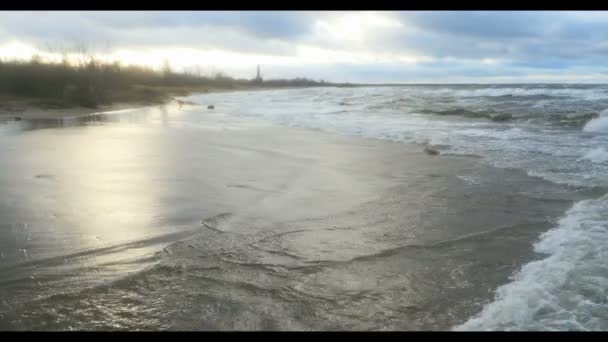 Playa de arena en el mar Báltico, Riga Letonia — Vídeos de Stock