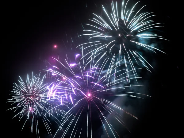 Fireworks uygulamasında yeni yıl arifesinde herhangi bir Avrupa kenti