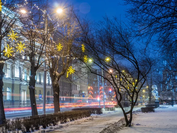 Noční pohled z ulice Riga v vánoční — Stock fotografie