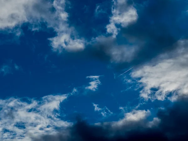 Céu nuvens bonitas — Fotografia de Stock