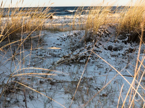 Beautiful view of winter frozen desert dunes — Stock Photo, Image