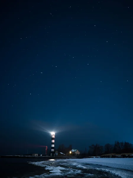 Bir yıldızlı gece Riga feneri