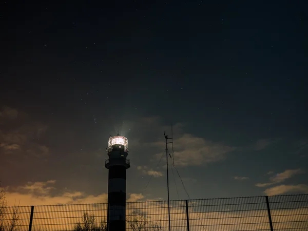 Rydze latarni w gwiaździstą noc — Zdjęcie stockowe