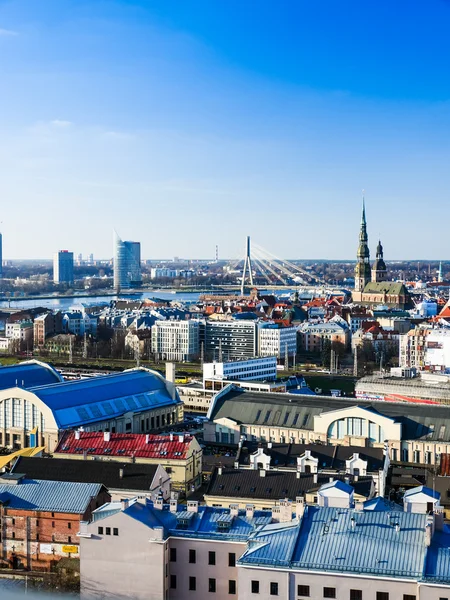 STIGA, LATVIA - Gamlebyens panorama i Riga . – stockfoto
