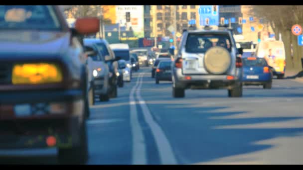 embouteillages flous dans la ville, la route, les heures de pointe 