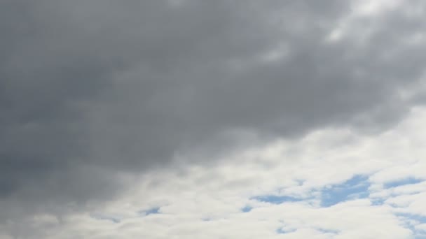 Stormy clouds on summer evening. — Stock Video