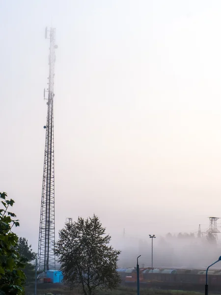 Foggy train station — Stock Photo, Image