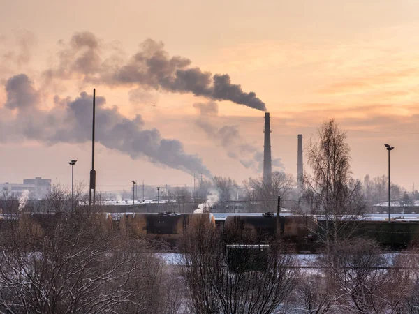 Endüstriyel yığın billows duman