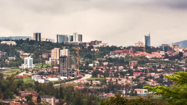 Timelapse Vídeo Horizonte Cidade Kigali Áreas Circundantes Mostrando Movimento Nuvens — Vídeo de Stock