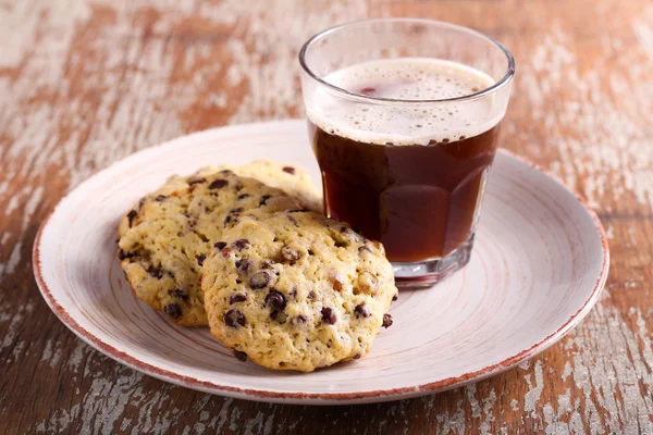 Choklad, chips, russin och nötter cookies — Stockfoto