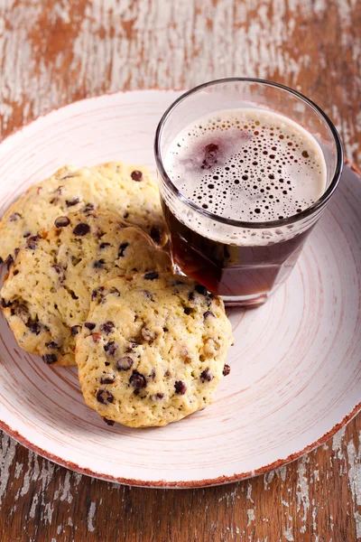 Patatine al cioccolato, uvetta e biscotti alle noci — Foto Stock