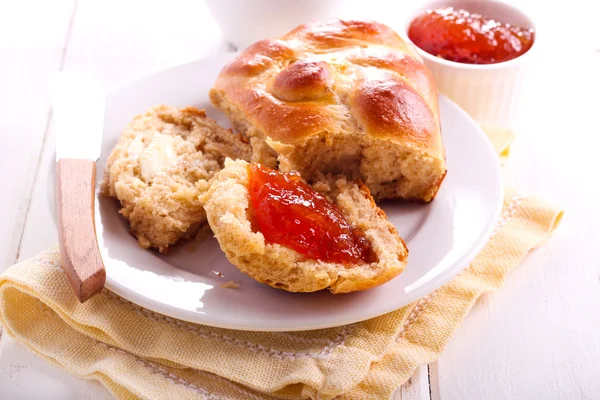 Petits pains complets à la marmelade — Photo