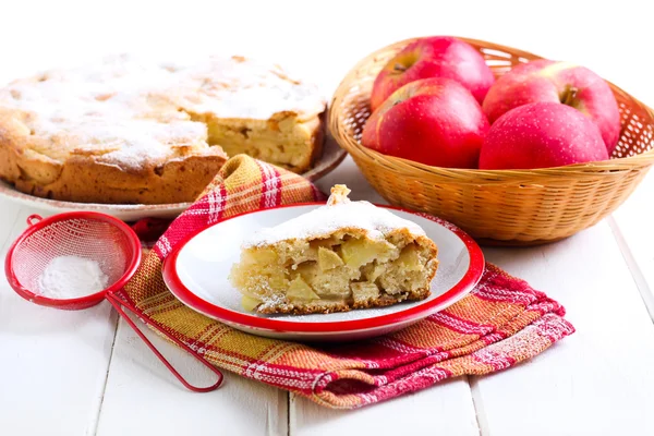 Tarta de manzana con azúcar glaseado — Foto de Stock