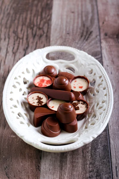 Caramelle al cioccolato di molti tipi — Foto Stock