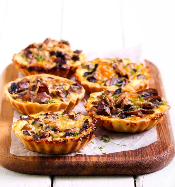 Mushroom filling mini tarts — Stock Photo, Image