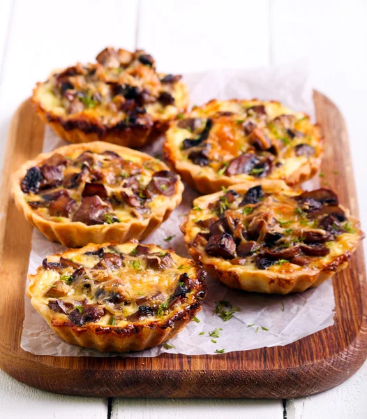 Mushroom filling mini tarts — Stock Photo, Image