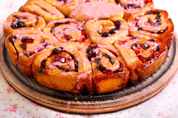 Fruity iced swirl buns — Stock Photo, Image