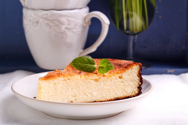 Cinnamon cheesecake slice — Stock Photo, Image