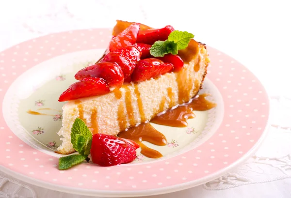 Slice of cheesecake — Stock Photo, Image