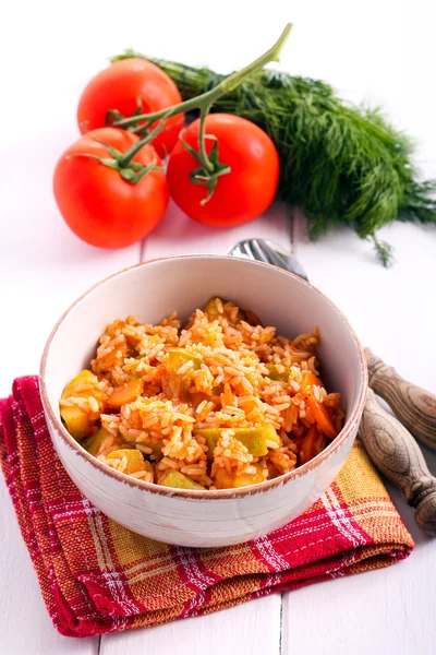 Рис и кургет, запеканка из моркови — стоковое фото