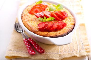 Ricotta Peynirli sufle bir teneke içinde 