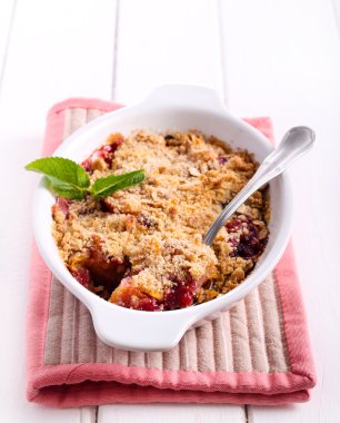 Meyve ve meyve pasta parçalamak 