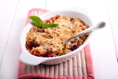 Meyve ve meyve pasta parçalamak 