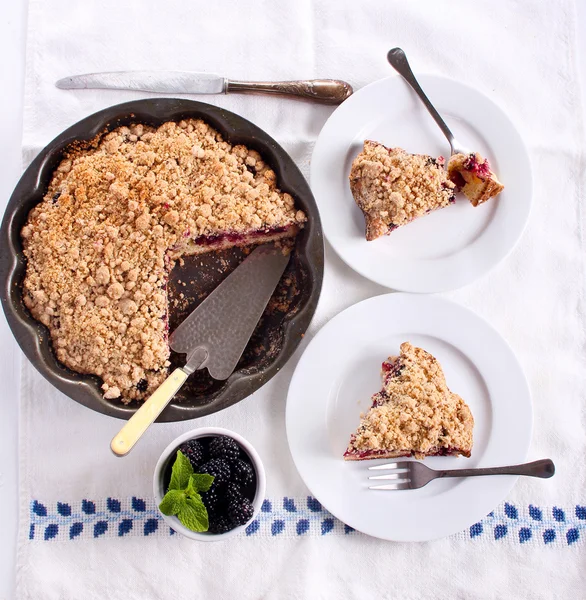 BlackBerry crumble topping taart — Stockfoto