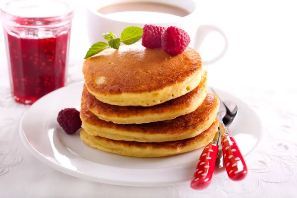 Stack of fluffy pancakes — Stock Photo, Image