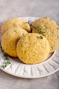 Mısır unu kekik tanımlama bilgileri 