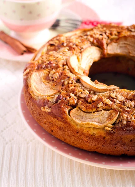 Apfelmus-Kaffee-Kuchen mit Äpfeln — Stockfoto