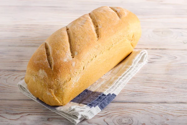 Domácí Čerstvě Upečený Bochník Chleba — Stock fotografie