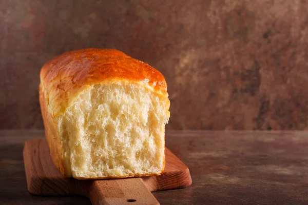 Domácí Měkký Nadýchaný Bílý Bochník Chleba Japonský Mléčný Chléb — Stock fotografie