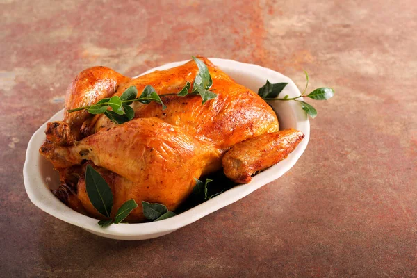 Roast Whole Chicken Tin — Stock Photo, Image