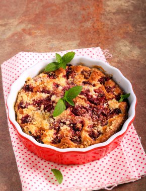 Ahududu ve hindistan cevizli kek.