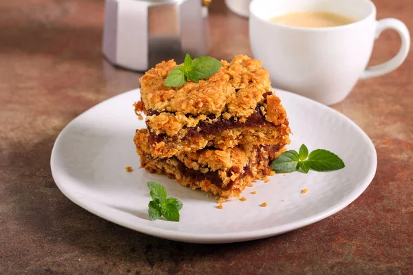 Date Oat Crumble Bars Served — Stock Photo, Image