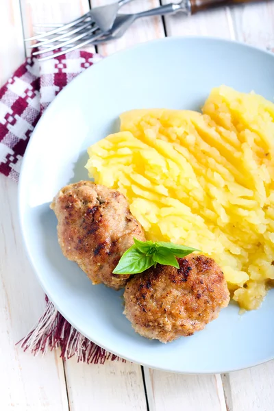 Meatballs and mashed potatoes — Stock Photo, Image