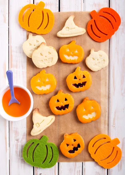 Pumpkin shape Halloween cookies — Stock Photo, Image