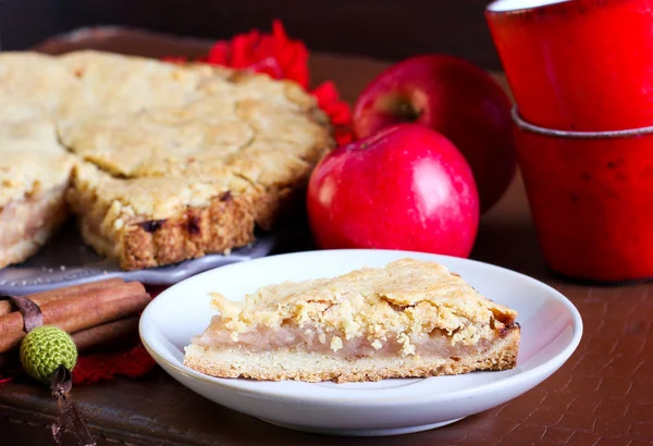 Pastel con relleno de manzana — Foto de Stock