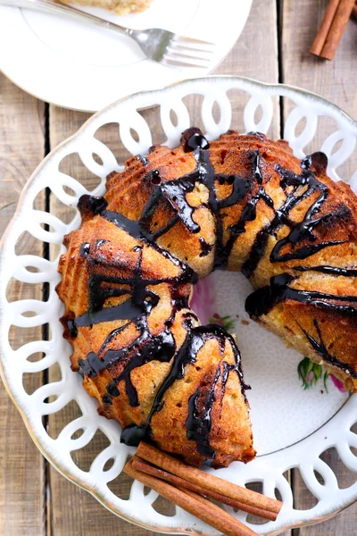 Spelt apple ring cake — Stock Photo, Image