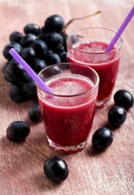 Taze üzüm suyu yaptı