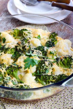 karnabahar ve brokoli graten