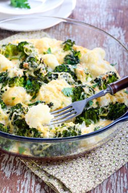 karnabahar ve brokoli graten