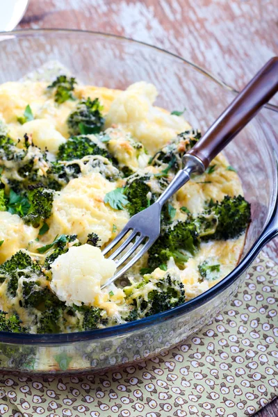 Broccoli and cauliflower gratin — Stock Photo, Image